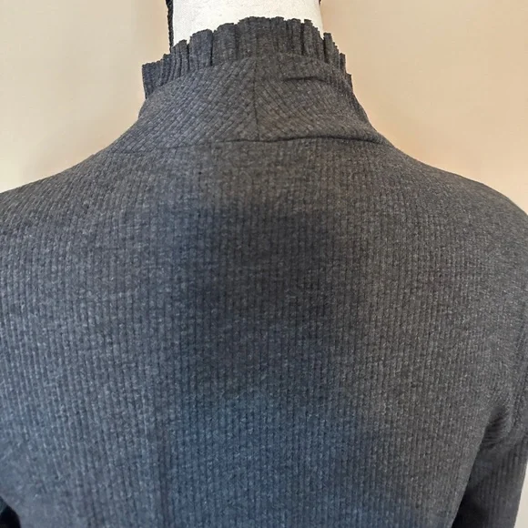 Vintage rib ruffle mockneck T shirt - Picture 6 of 10